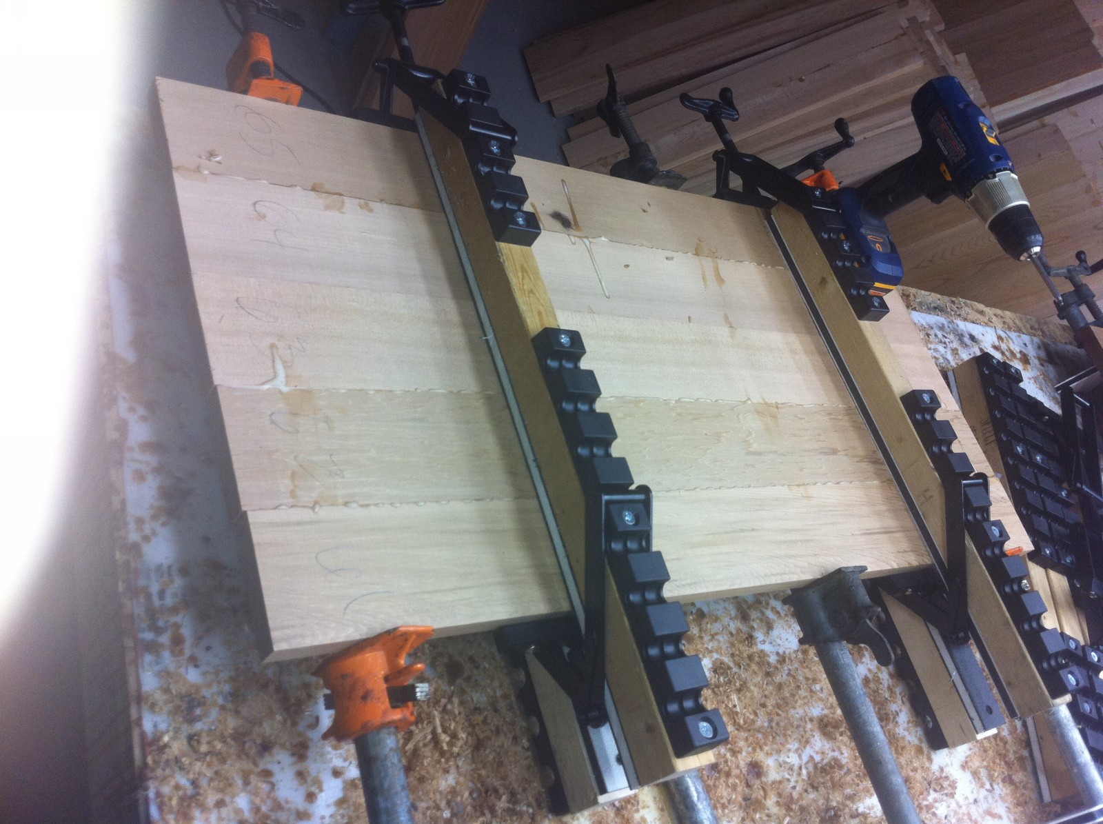 Wood gluing bar clamp stands